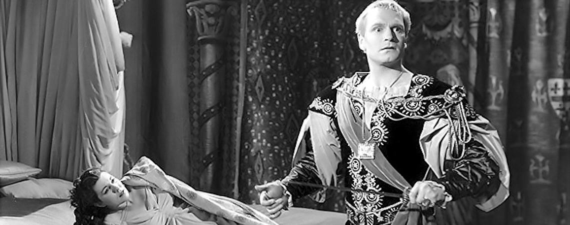 Laurence Olivier, Eileen Herlie | "Hamlet" (1948) *
